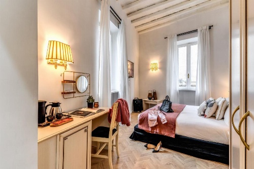 Baboon Room image 17