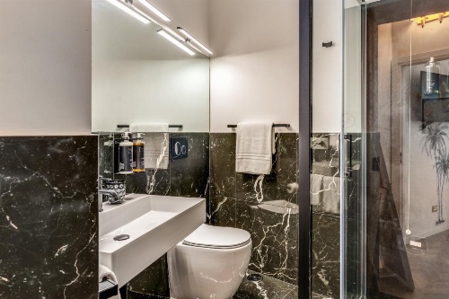 Baboon Room image 21