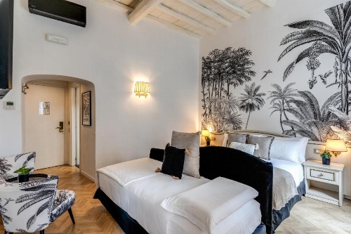 Baboon Room image 28